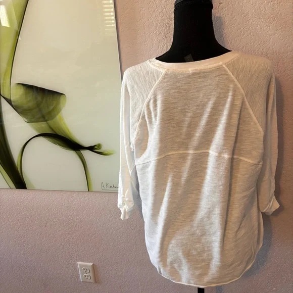 Shirt size large - Picture 4 of 5